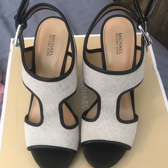 NEW MK Gillian wedges - Picture 1 of 4